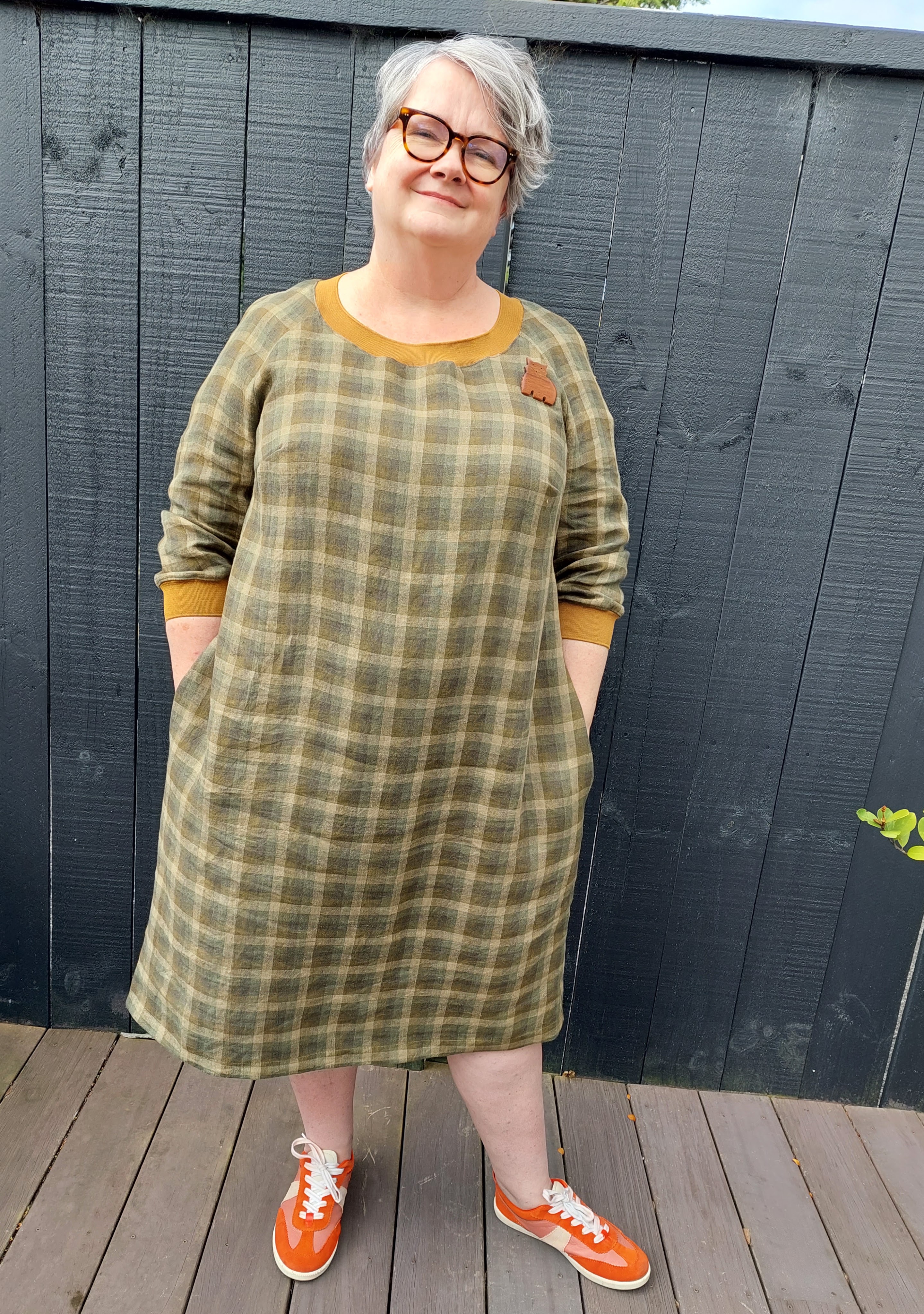 Oven Door Dress Towel that I half followed a tutorial for and half just  made it how I wanted : r/sewing